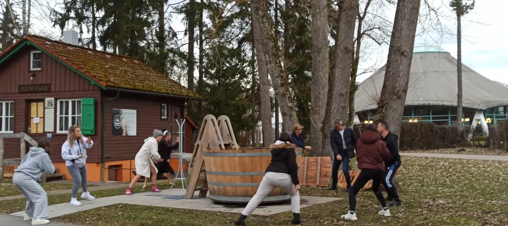 Aufwärmen vor dem Eisbaden mit dem Horse Stance