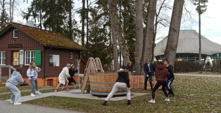 Aufwärmen vor dem Eisbaden mit dem Horse Stance